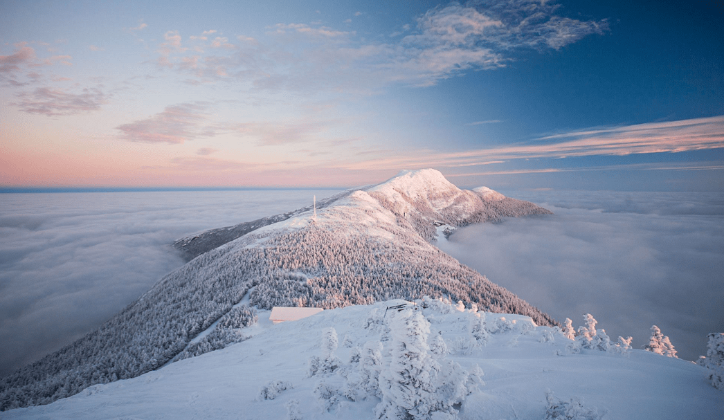 The Best Après Bars in Stowe, Vermont