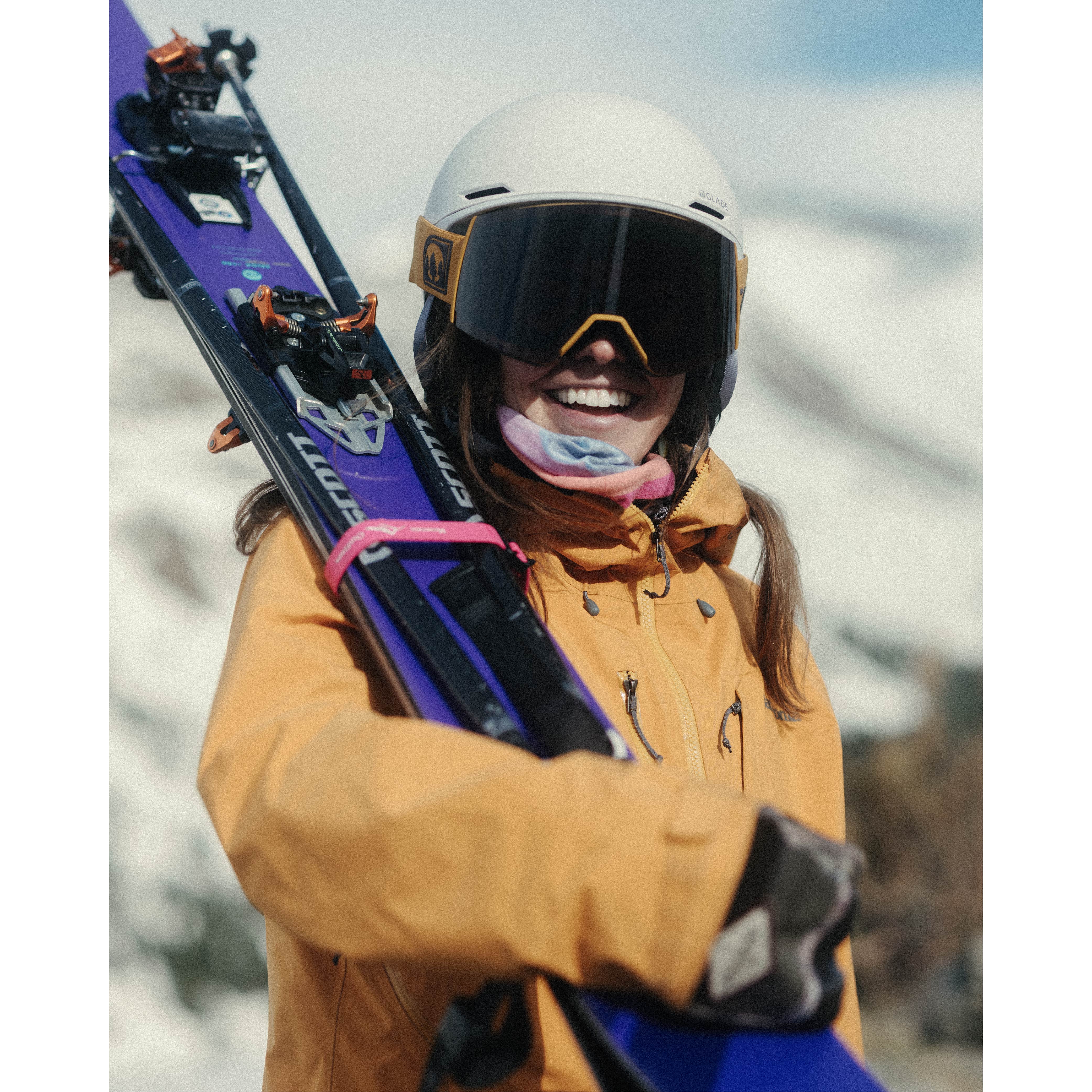 Reveal Photochromic Black/Buck