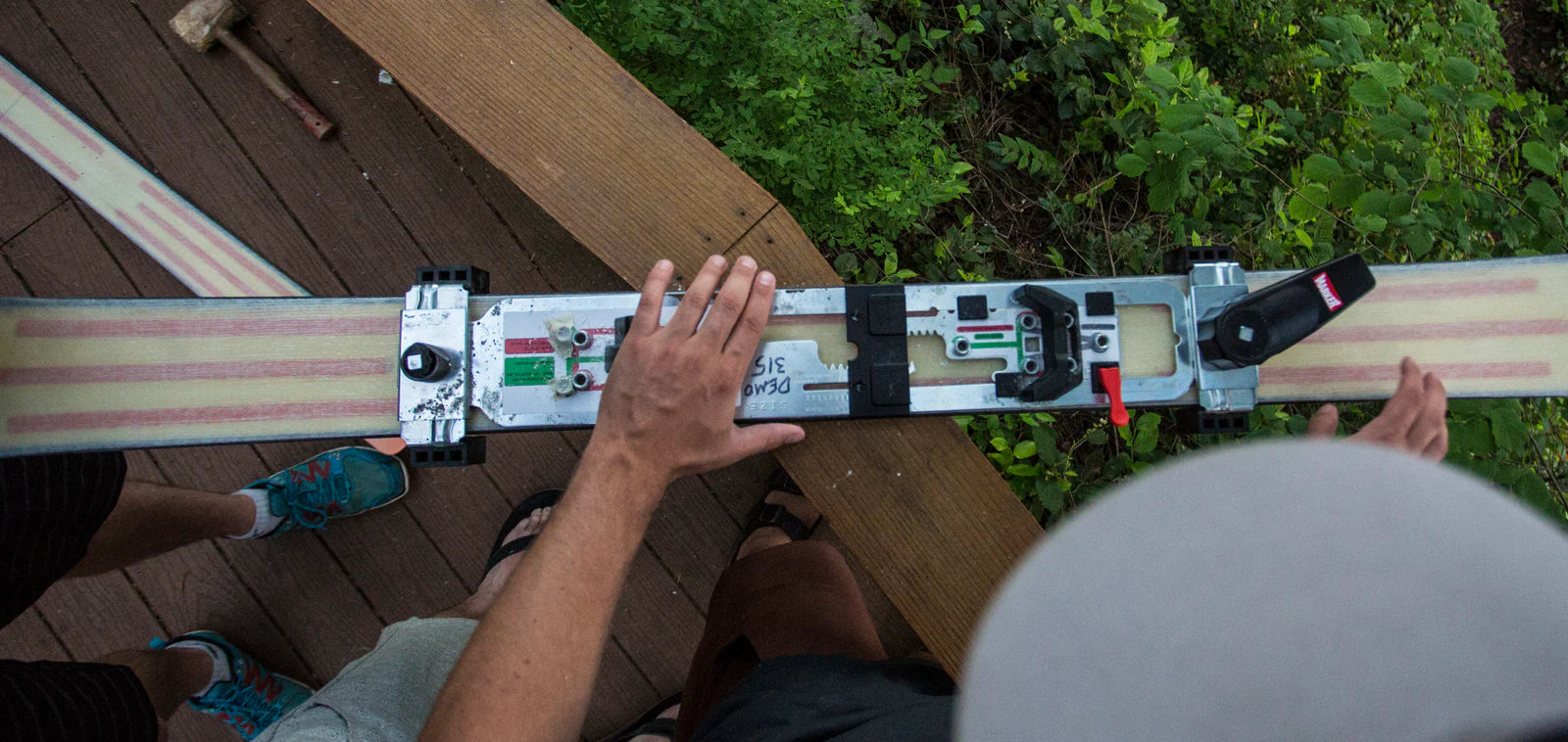 Measuring Renoun skis and impact